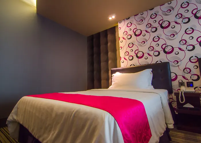 Eloisa Royal Hotel 3*