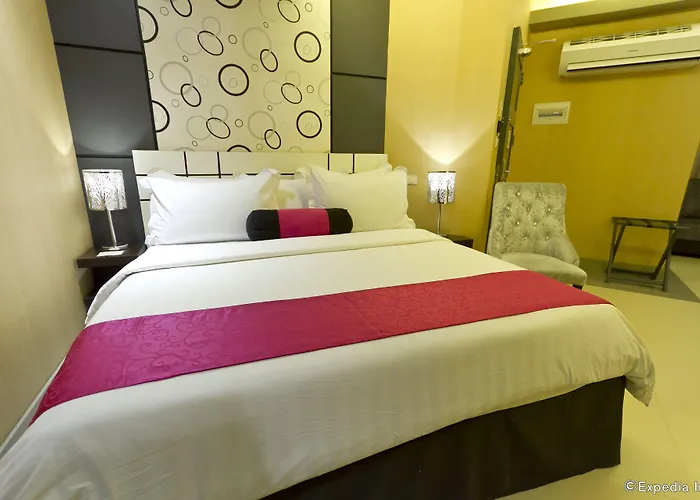 Eloisa Royal Hotel 3*