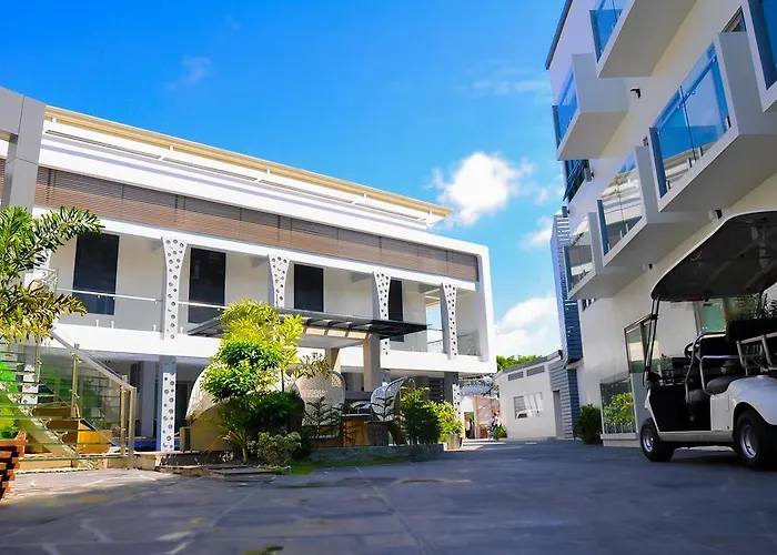 Eloisa Royal Hotel 3*