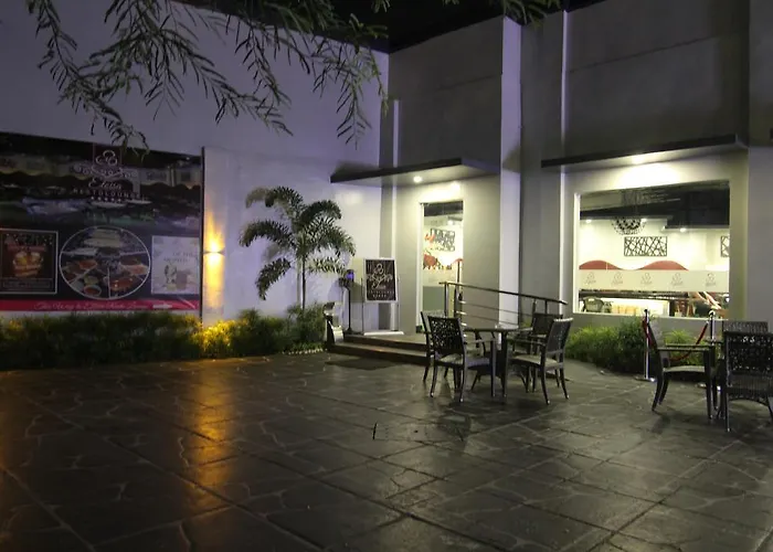 Eloisa Royal Hotel 3*